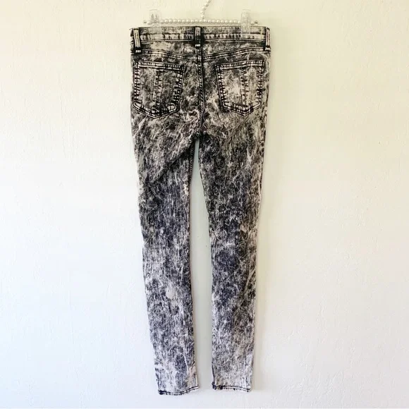 Rag & Bone The Skinny Acid-Wash Jeans In Acid White